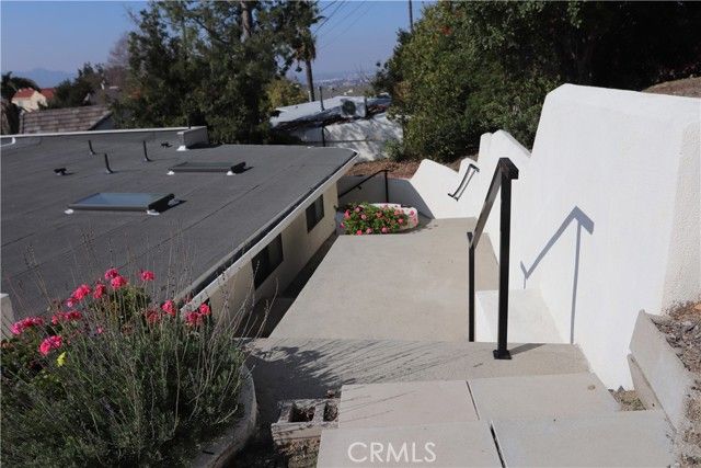 703 Luton, Glendale, CA 91206