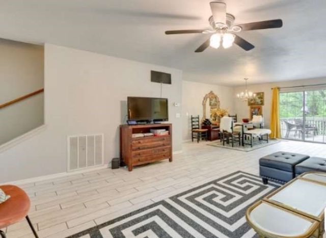 15999 Linden Lane, Rogers, AR 72756