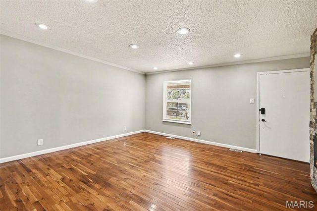 2535 Black Pine Court, Florissant, MO 63031