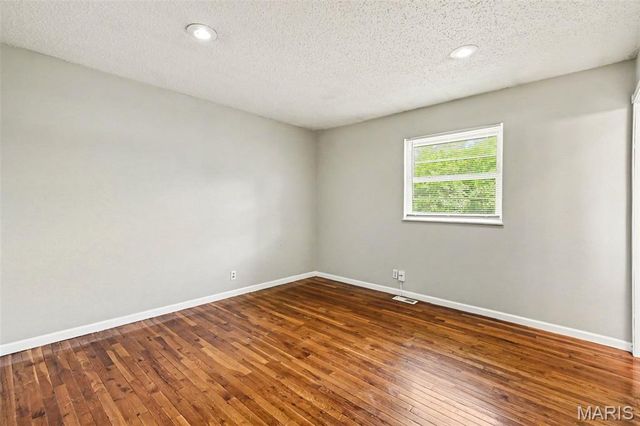 2535 Black Pine Court, Florissant, MO 63031