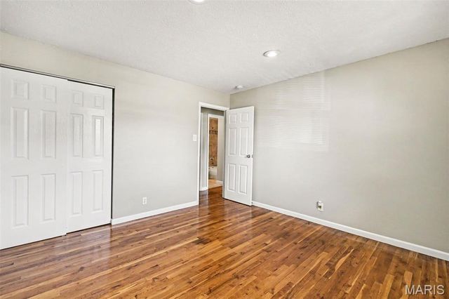 2535 Black Pine Court, Florissant, MO 63031