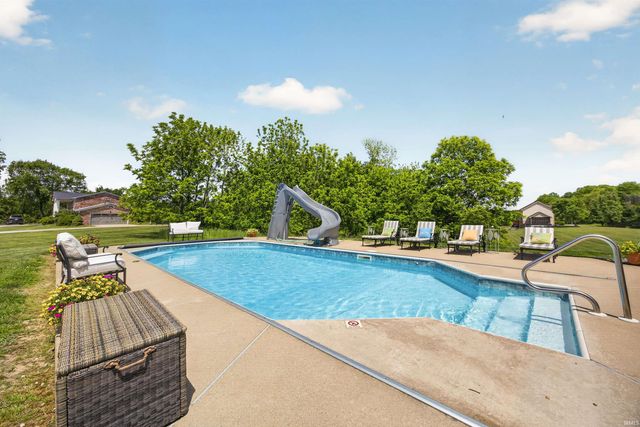 717 N Marshall Road, Paoli, IN 47454