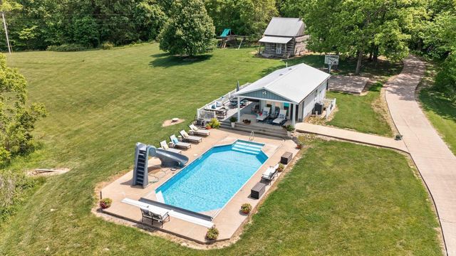 717 N Marshall Road, Paoli, IN 47454