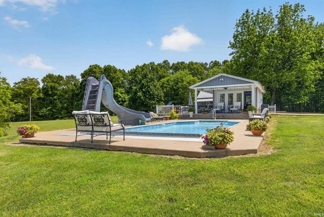 717 N Marshall Road, Paoli, IN 47454
