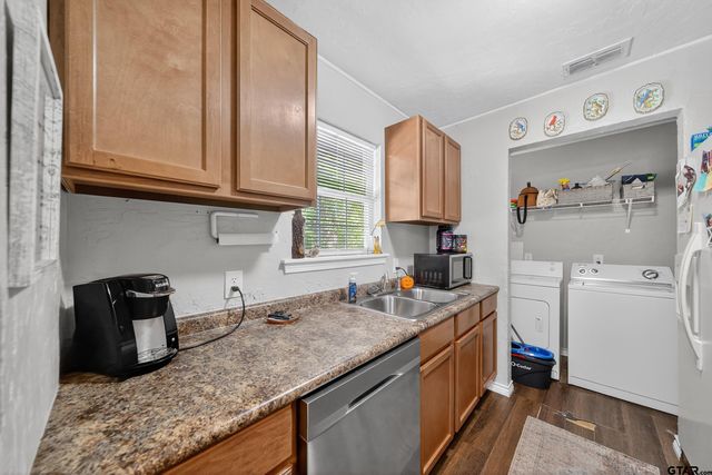 304 County Road 3525, Hawkins, TX 75765