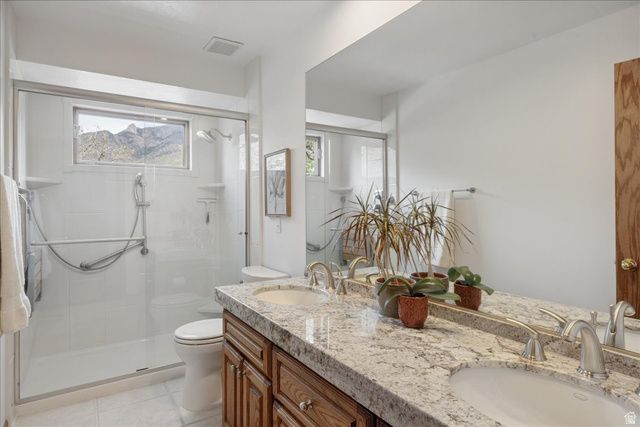 9725 S RUSKIN CIR, Sandy, UT 84092