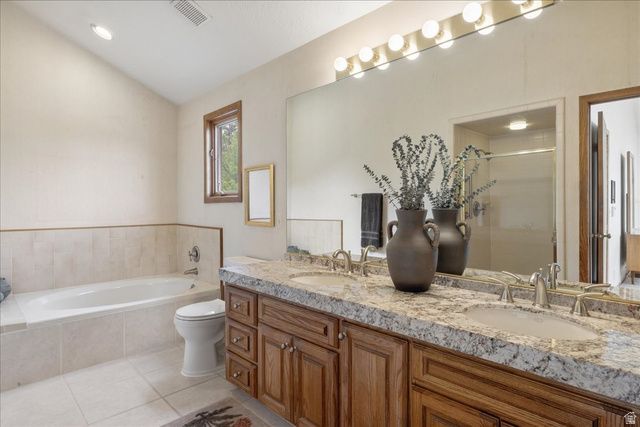 9725 S RUSKIN CIR, Sandy, UT 84092