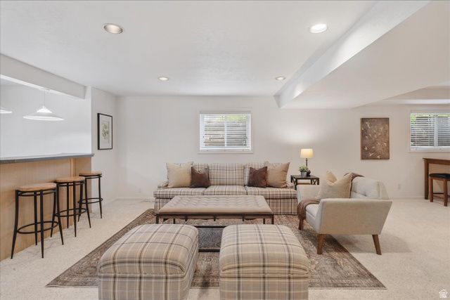 9725 S RUSKIN CIR, Sandy, UT 84092