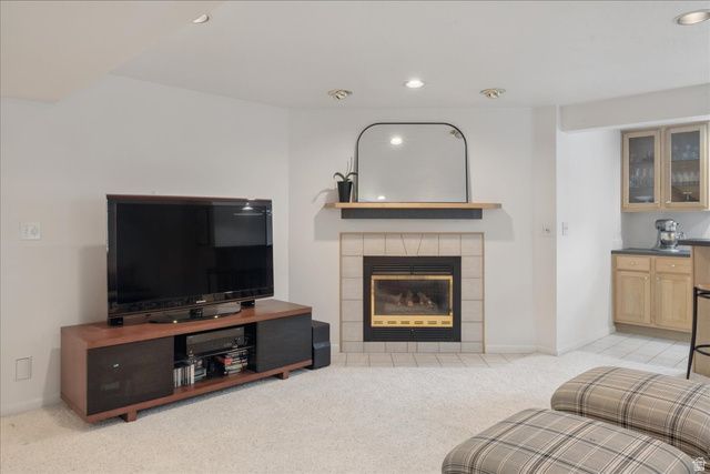 9725 S RUSKIN CIR, Sandy, UT 84092