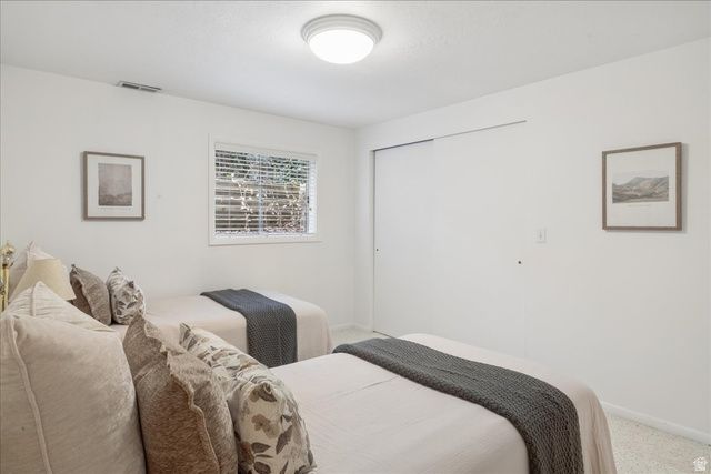9725 S RUSKIN CIR, Sandy, UT 84092