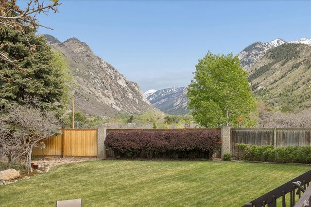 9725 S RUSKIN CIR, Sandy, UT 84092
