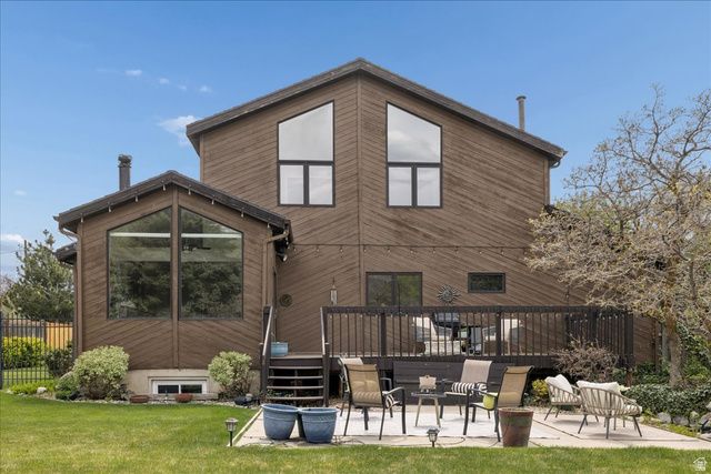 9725 S RUSKIN CIR, Sandy, UT 84092