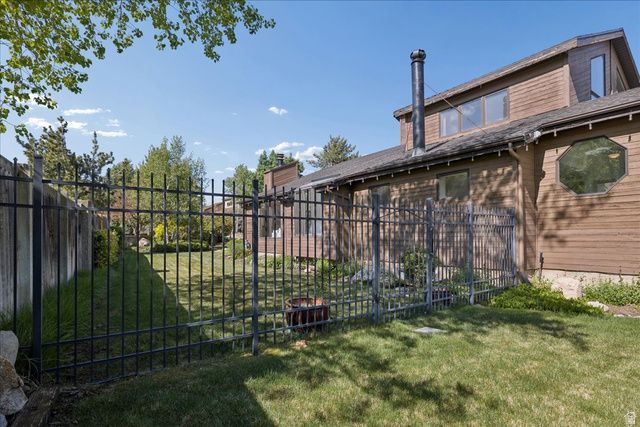 9725 S RUSKIN CIR, Sandy, UT 84092