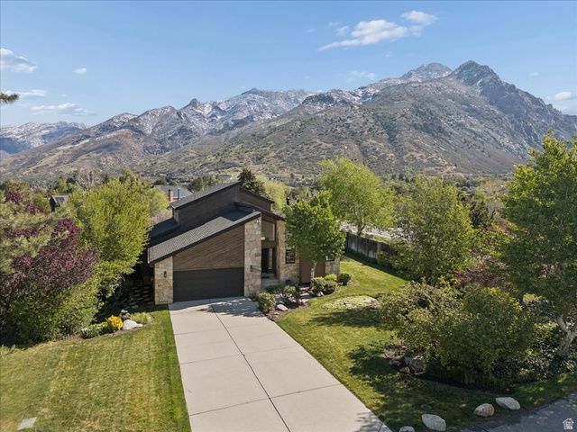 9725 S RUSKIN CIR, Sandy, UT 84092
