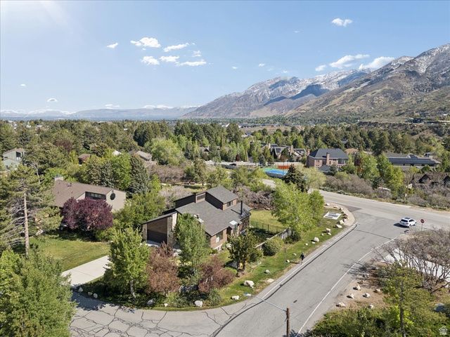 9725 S RUSKIN CIR, Sandy, UT 84092