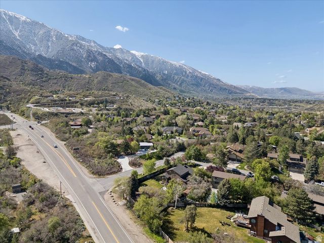 9725 S RUSKIN CIR, Sandy, UT 84092