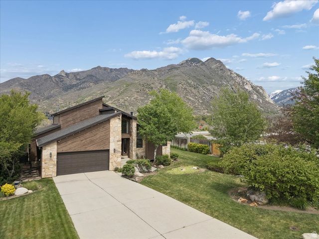 9725 S RUSKIN CIR, Sandy, UT 84092