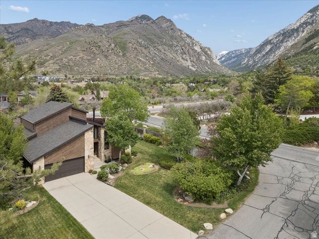 9725 S RUSKIN CIR, Sandy, UT 84092