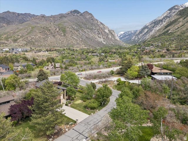 9725 S RUSKIN CIR, Sandy, UT 84092