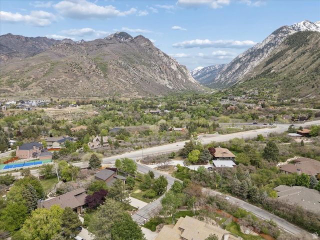9725 S RUSKIN CIR, Sandy, UT 84092