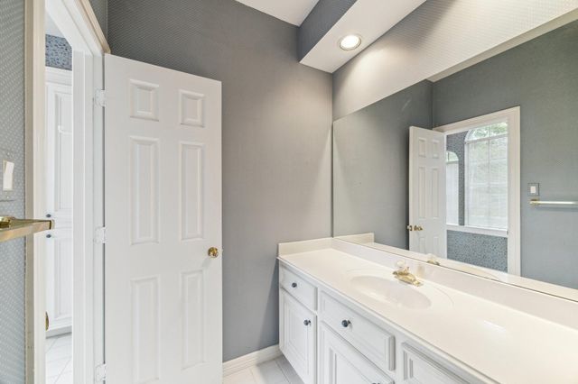 6010 Maple Knob Court, Kingwood, TX 77345