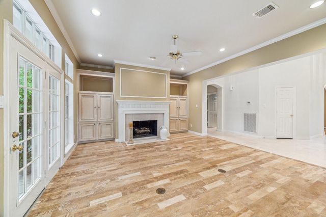 6010 Maple Knob Court, Kingwood, TX 77345