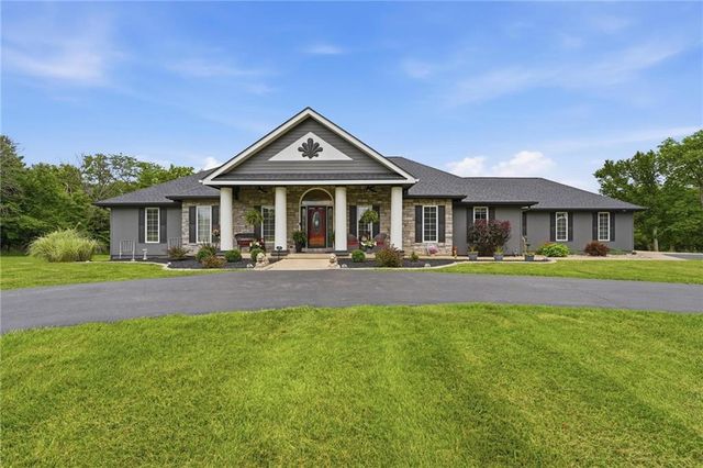 15100 E 215th Street, Peculiar, MO 64078