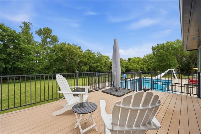 15100 E 215th Street, Peculiar, MO 64078