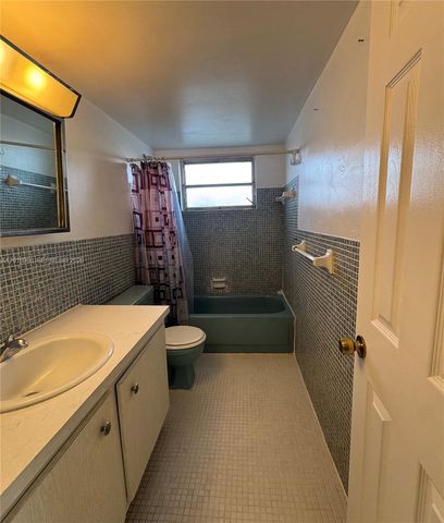 65 NE 202nd Ter Q33, Miami Gardens, FL 33179