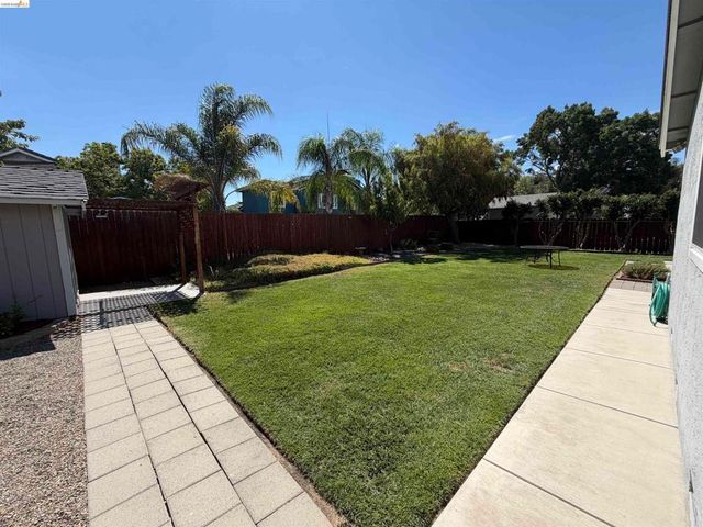 4024 Mellowood Dr, Oakley, CA 94561