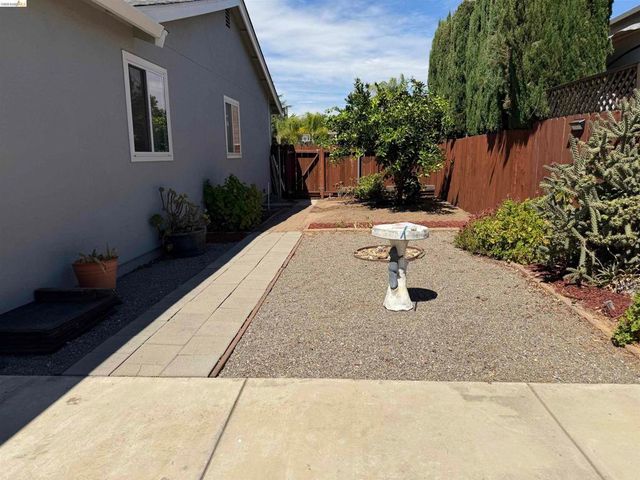 4024 Mellowood Dr, Oakley, CA 94561