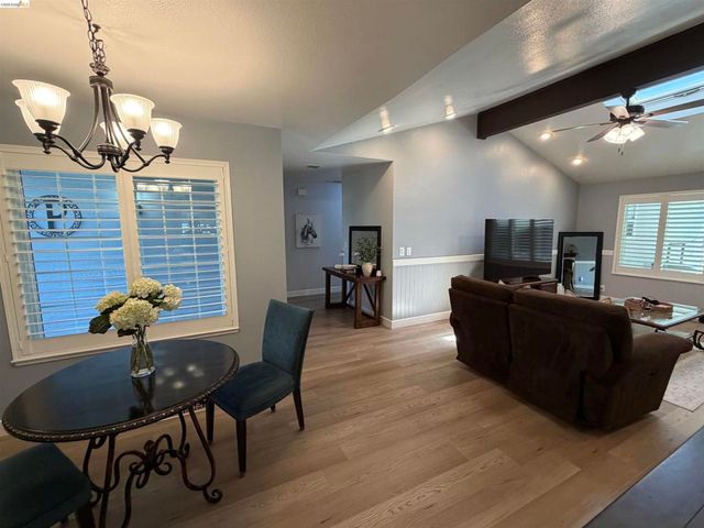 4024 Mellowood Dr, Oakley, CA 94561