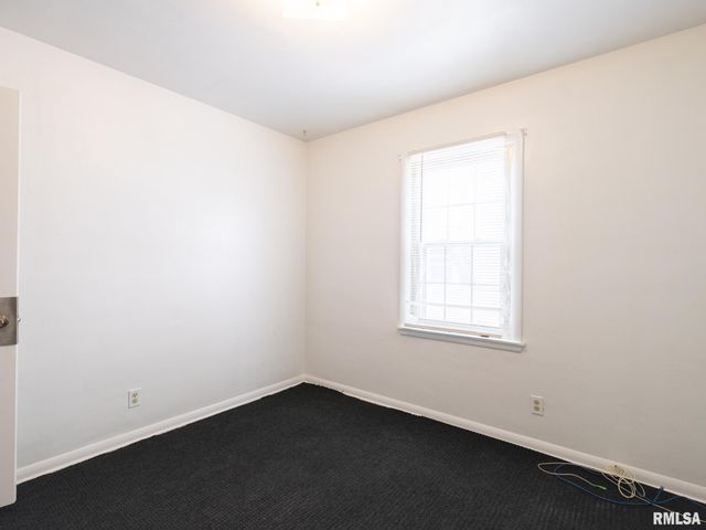 2223 W HUDSON Street, Peoria, IL 61604