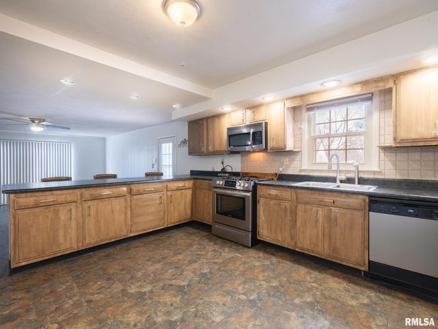 2223 W HUDSON Street, Peoria, IL 61604