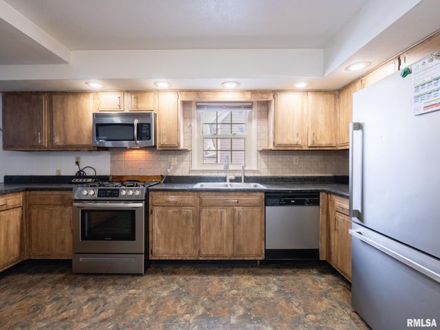 2223 W HUDSON Street, Peoria, IL 61604