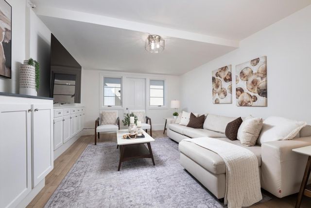 1120 Palm Avenue, San Mateo, CA 94401