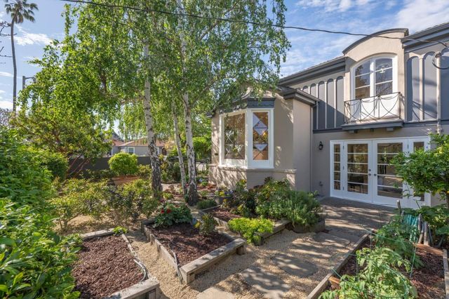 1120 Palm Avenue, San Mateo, CA 94401