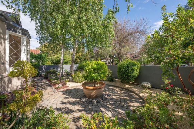 1120 Palm Avenue, San Mateo, CA 94401