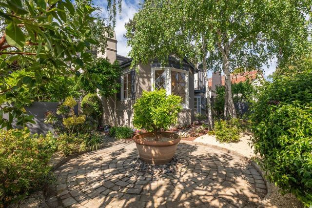 1120 Palm Avenue, San Mateo, CA 94401