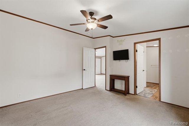 11006 Wood Run Circle, South Lyon, MI 48178