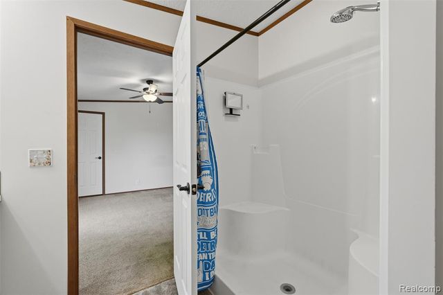 11006 Wood Run Circle, South Lyon, MI 48178