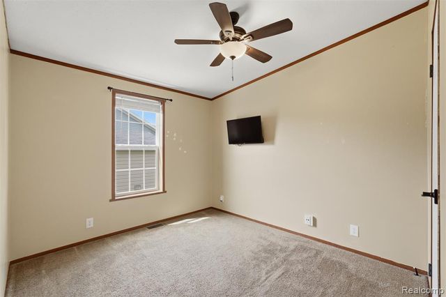 11006 Wood Run Circle, South Lyon, MI 48178