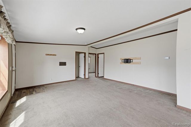 11006 Wood Run Circle, South Lyon, MI 48178