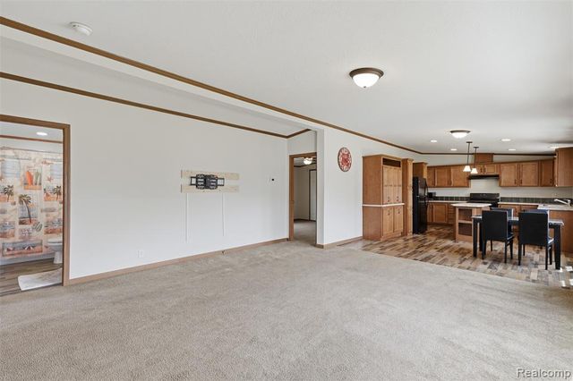 11006 Wood Run Circle, South Lyon, MI 48178