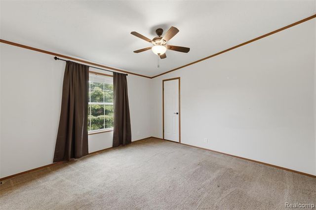11006 Wood Run Circle, South Lyon, MI 48178