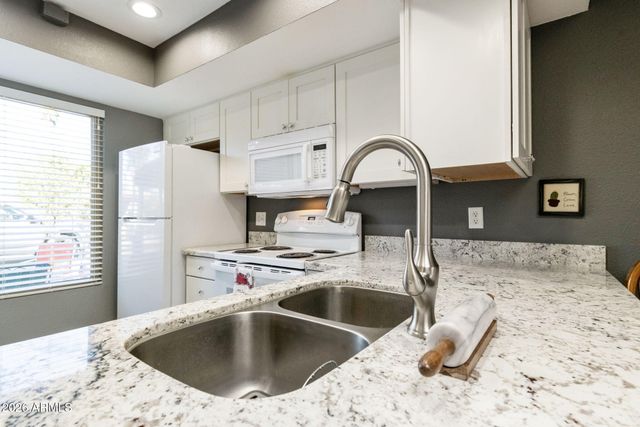 503 S BOOJUM Way, Mesa, AZ 85208