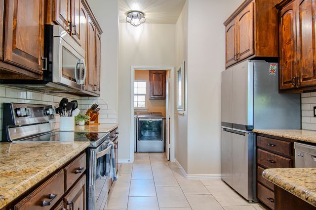 142 Lakeside Drive, Lipan, TX 76462