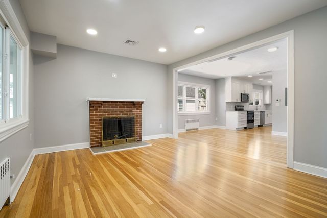 107 Lake St 2, Arlington, MA 02474