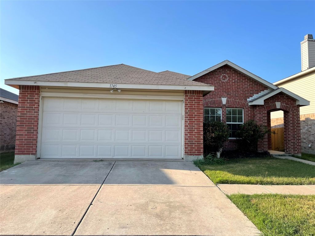 1745 Diamond Lake Trail, Fort Worth, TX 76247