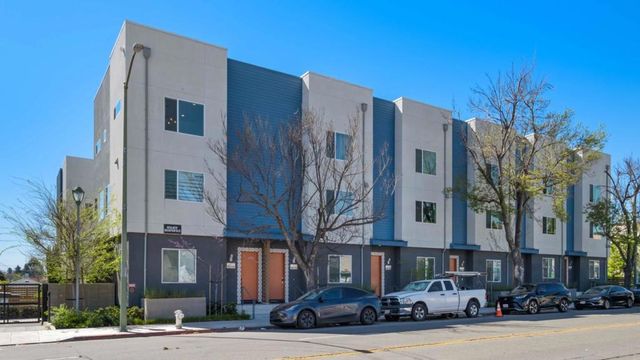 9873 Macarthur Boulevard F, Oakland, CA 94605